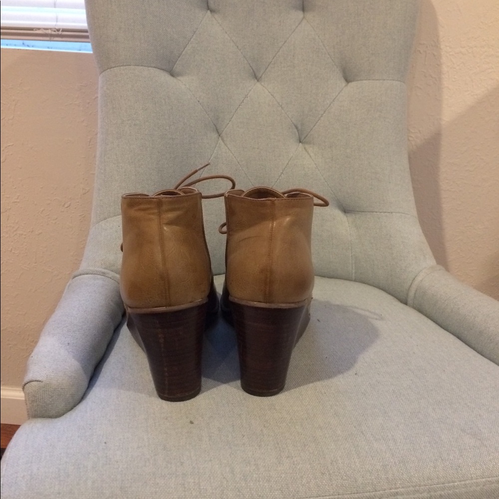 Various Torrid shoes ranging from size 11.5 to 12w - Picture 12 of 16